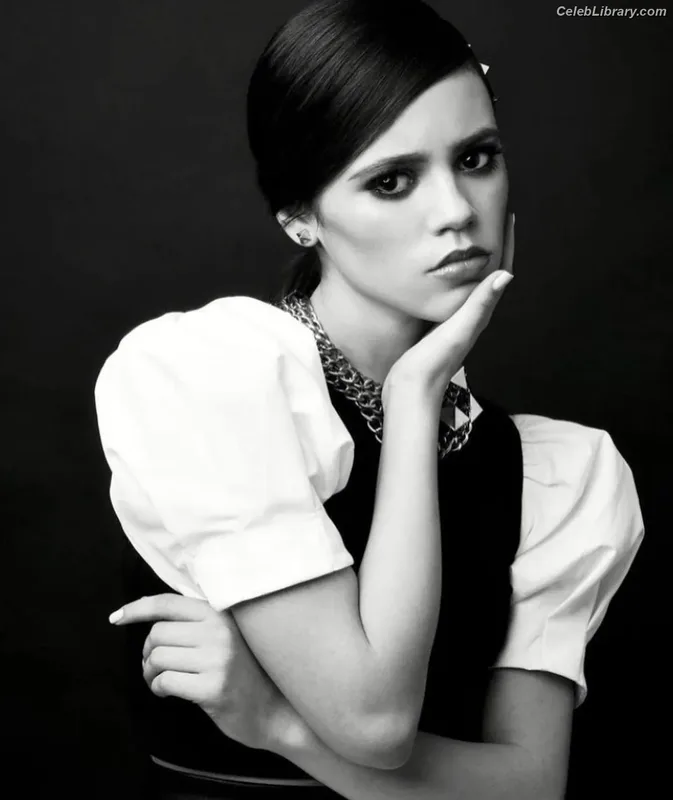 Jenna Ortega photo 15 of 5476