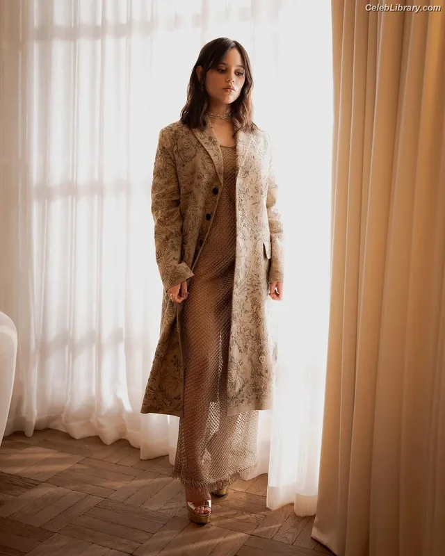 Jenna Ortega photo 9 of 5476