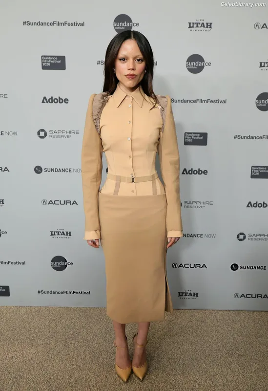 Jenna Ortega photo 19 of 5476