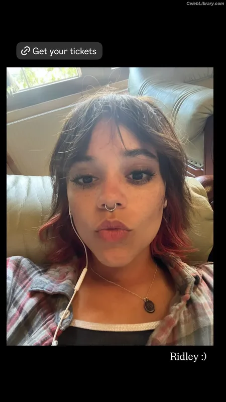 Jenna Ortega photo 15 of 5476