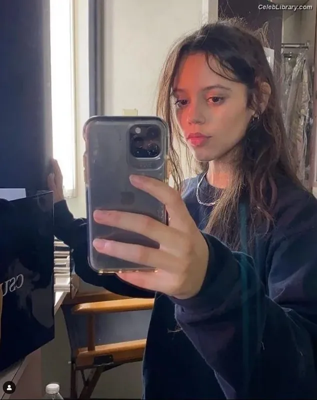 Jenna Ortega photo 23 of 5476