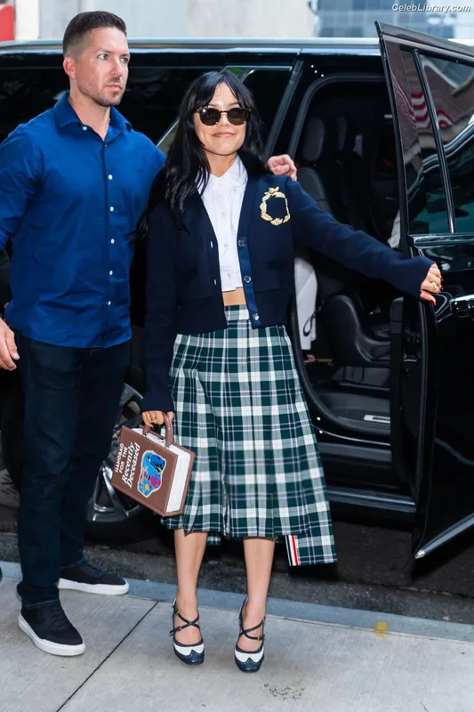 Jenna Ortega photo 14 of 5476