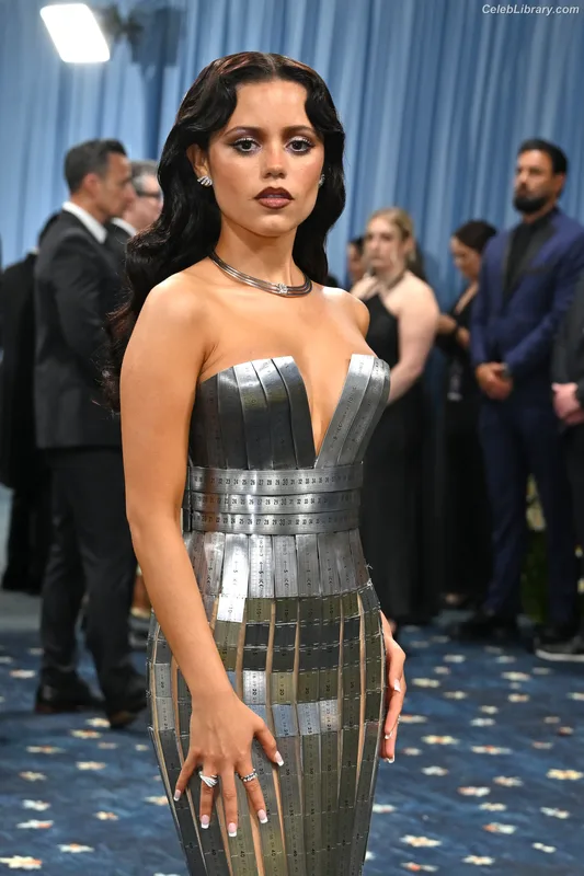Jenna Ortega photo 8 of 5476