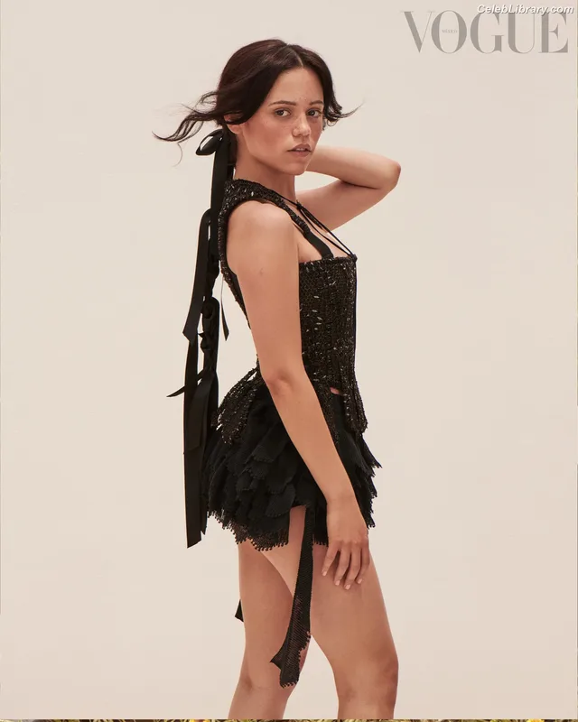 Jenna Ortega photo 10 of 5476