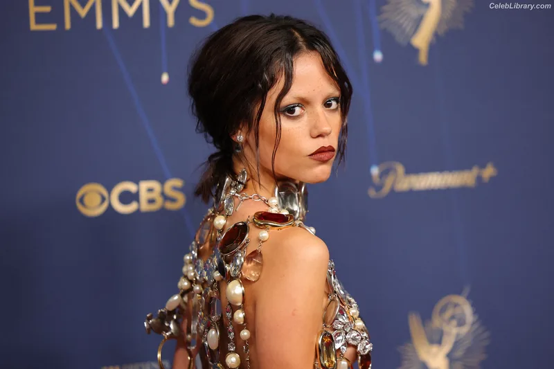 Jenna Ortega photo 5 of 5476
