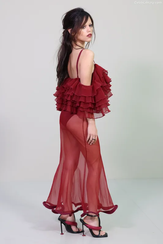 Jenna Ortega photo 18 of 5476