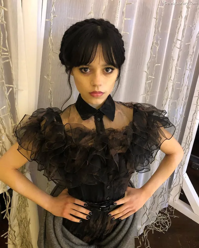 Jenna Ortega photo 15 of 5476