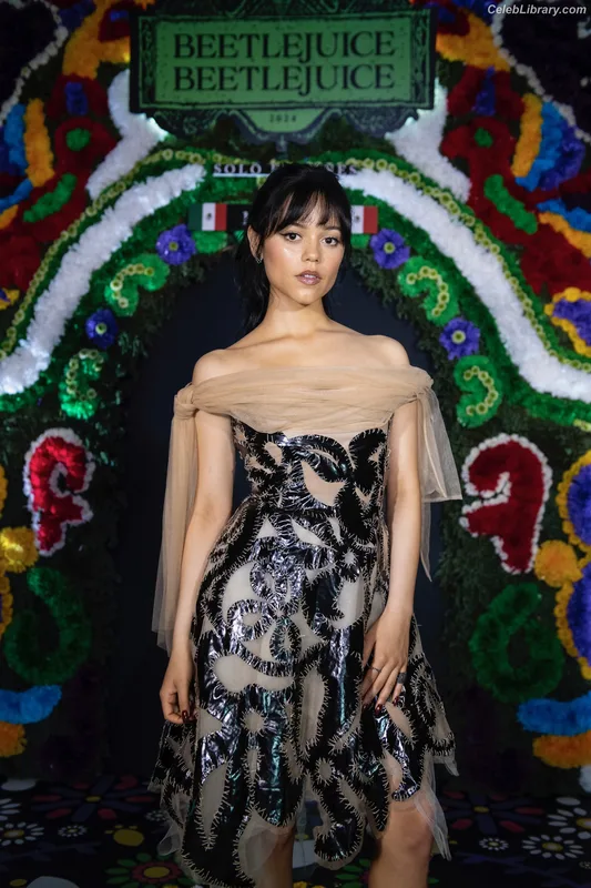 Jenna Ortega photo 16 of 5476