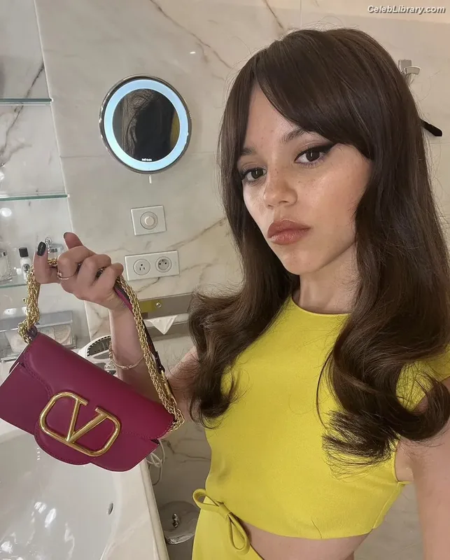 Jenna Ortega photo 13 of 5476
