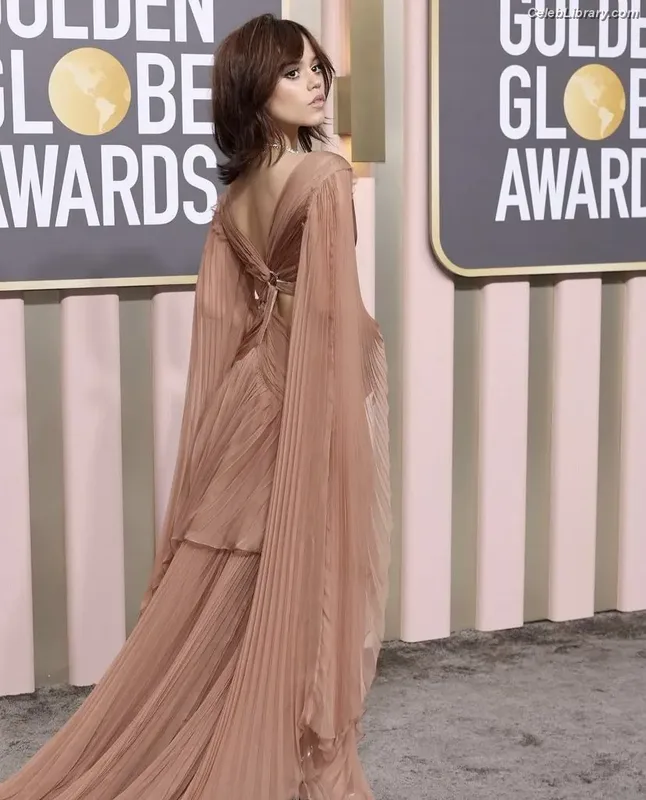 Jenna Ortega photo 20 of 5476