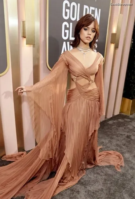 Jenna Ortega photo 24 of 5476