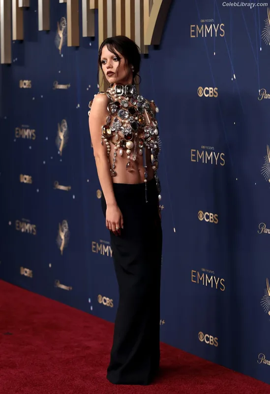 Jenna Ortega photo 19 of 5476