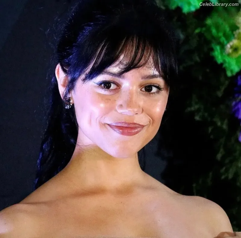 Jenna Ortega photo 7 of 5476