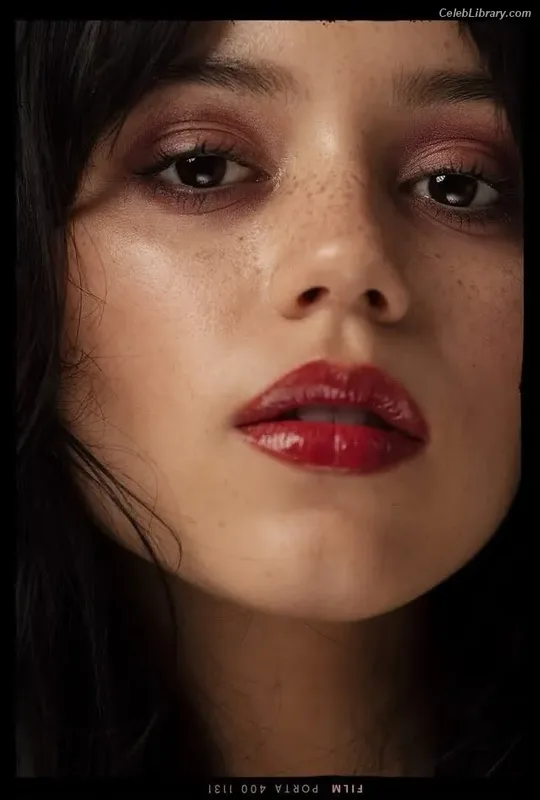 Jenna Ortega photo 7 of 5476
