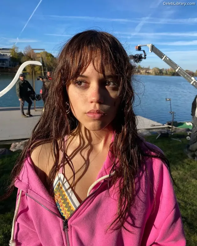 Jenna Ortega photo 2 of 5476