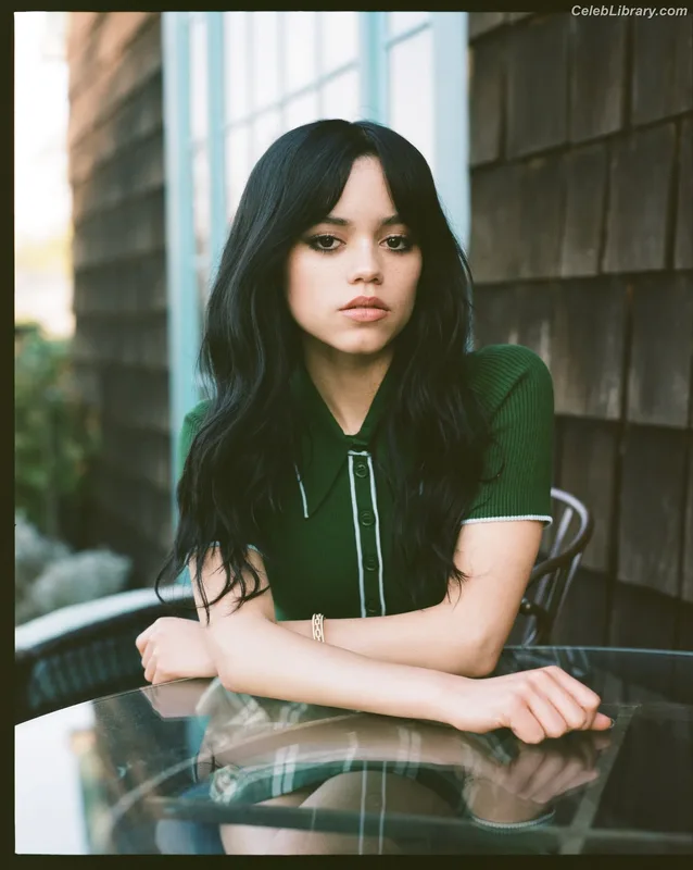 Jenna Ortega photo 4 of 5476