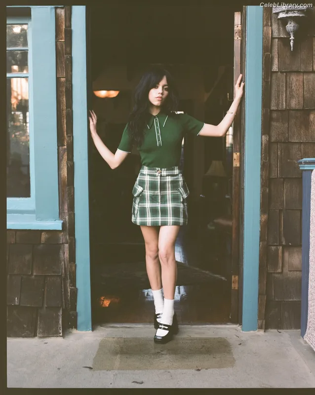 Jenna Ortega photo 8 of 5476