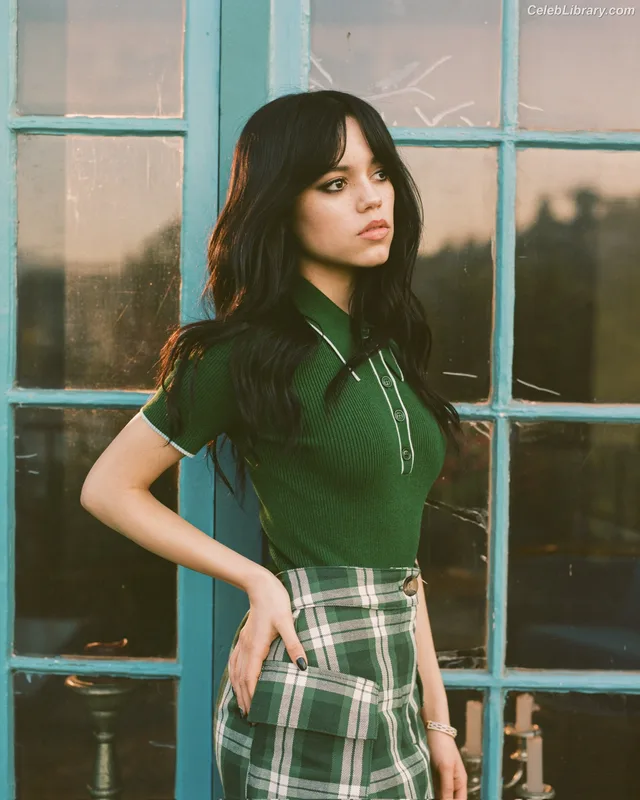 Jenna Ortega photo 10 of 5476