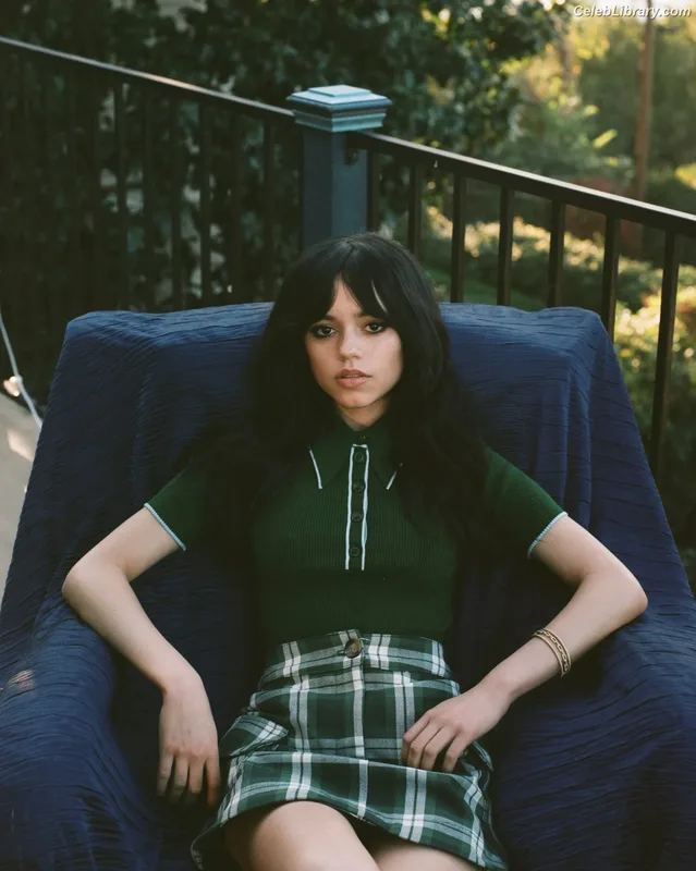 Jenna Ortega photo 12 of 5476