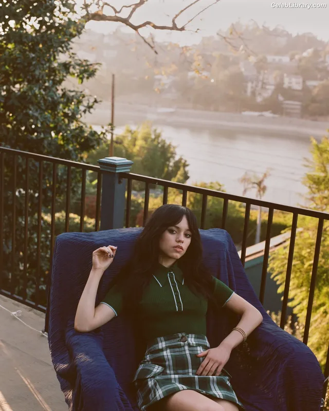 Jenna Ortega photo 14 of 5476