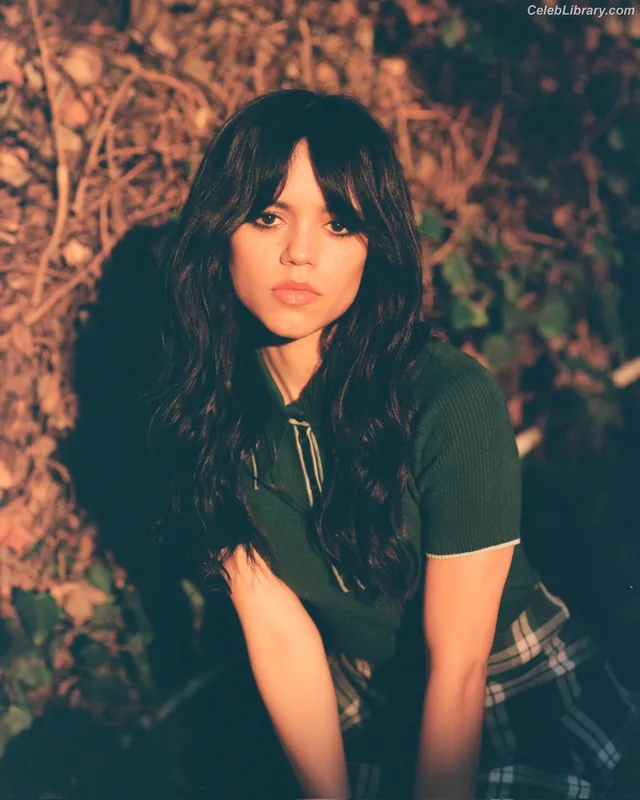 Jenna Ortega photo 3 of 5476