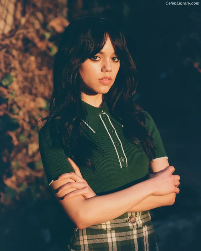 Jenna Ortega photo 6 of 5476