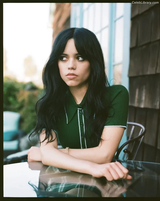Jenna Ortega photo 9 of 5476