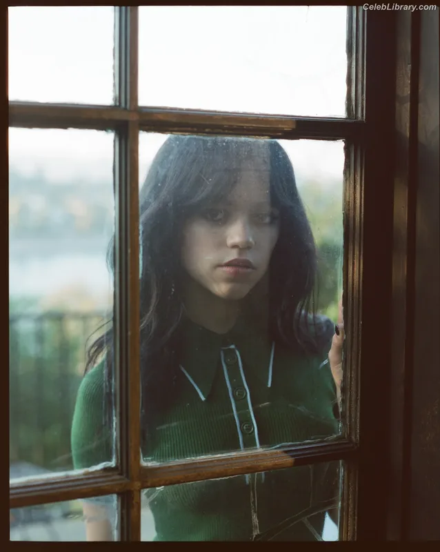 Jenna Ortega photo 10 of 5476