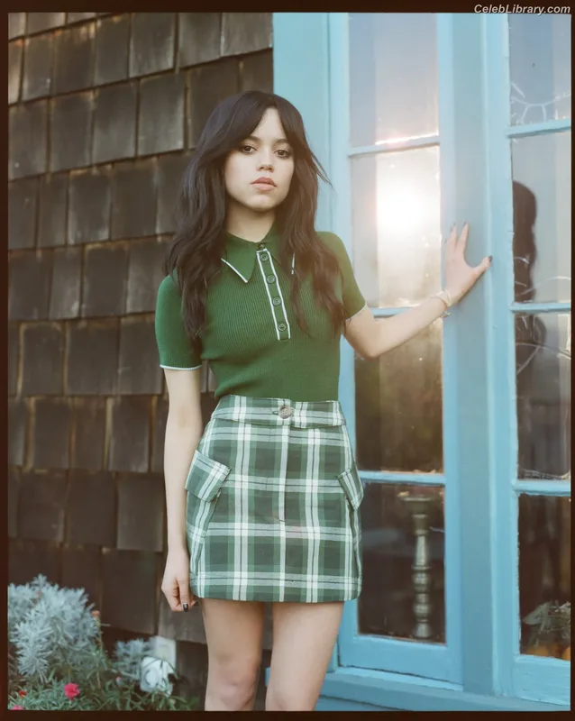 Jenna Ortega photo 3 of 5476