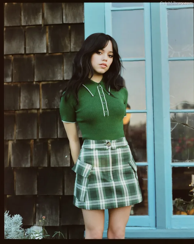 Jenna Ortega photo 6 of 5476