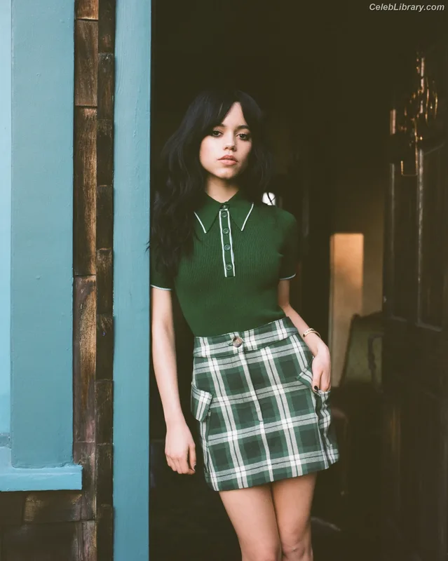 Jenna Ortega photo 9 of 5476