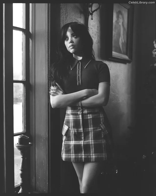 Jenna Ortega photo 16 of 5476