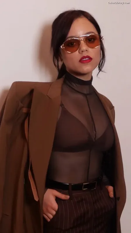 Jenna Ortega photo 6 of 5476