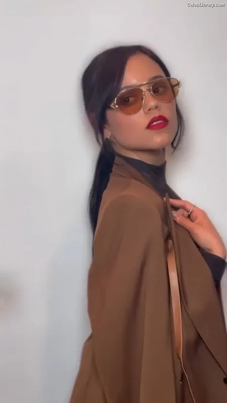 Jenna Ortega photo 9 of 5476