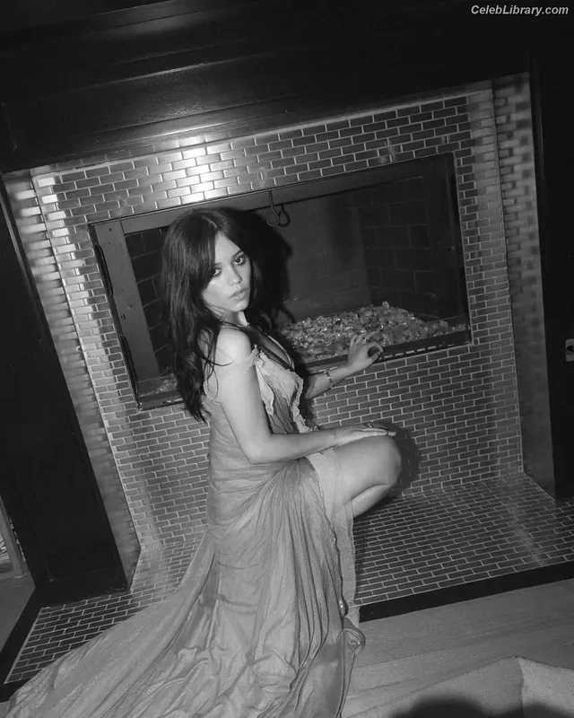 Jenna Ortega photo 21 of 5476