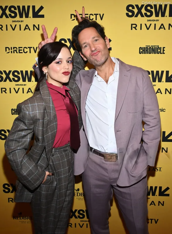 Jenna Ortega photo 23 of 5476