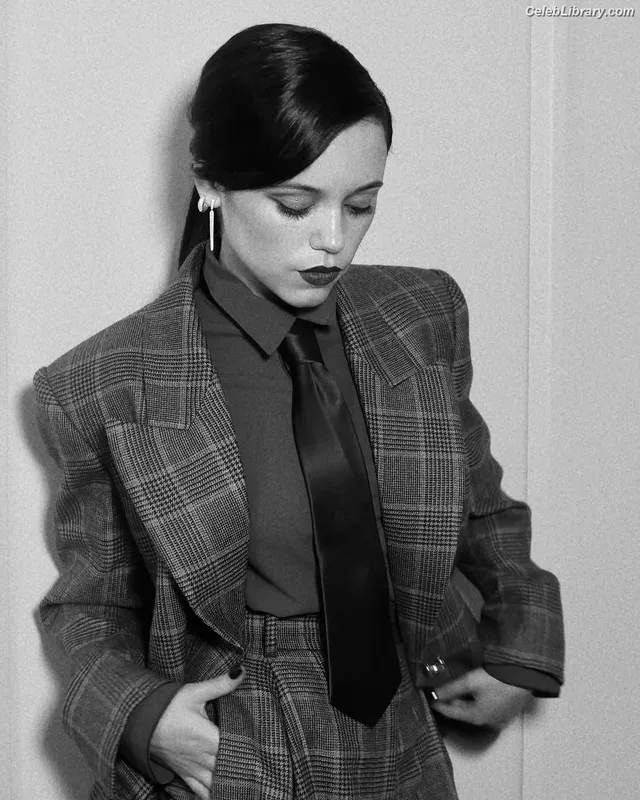 Jenna Ortega photo 21 of 5476