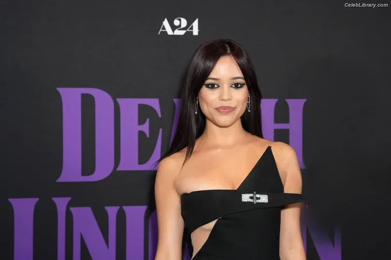 Jenna Ortega photo 18 of 5476