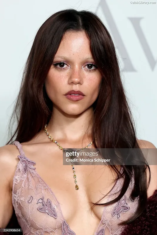 Jenna Ortega photo 4 of 5476
