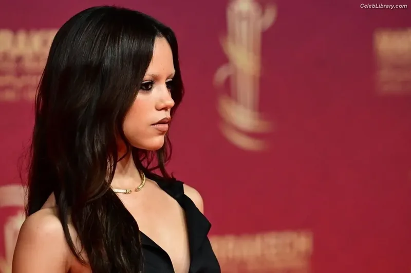Jenna Ortega photo 14 of 5476