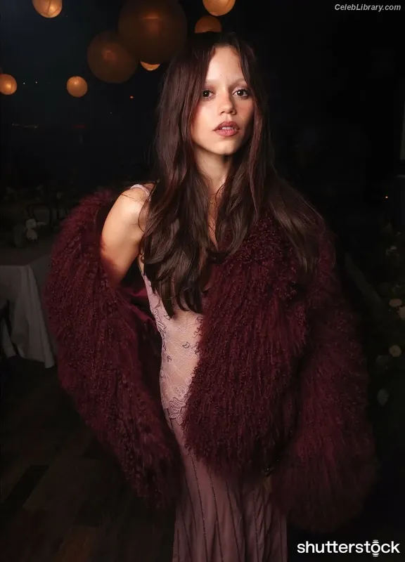 Jenna Ortega photo 15 of 5476