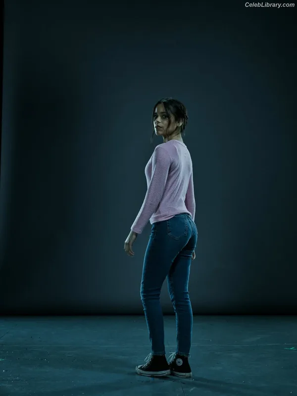 Jenna Ortega photo 21 of 5476