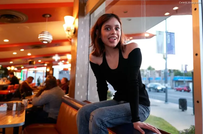 Jenna Ortega photo 19 of 5476