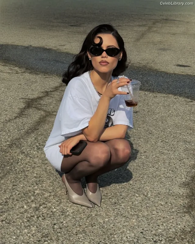 Jenna Ortega photo 2 of 5476