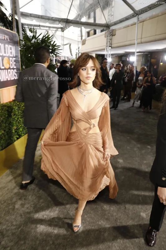 Jenna Ortega photo 5 of 5476