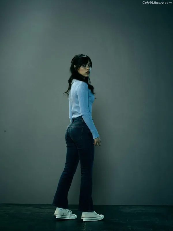 Jenna Ortega photo 9 of 5476