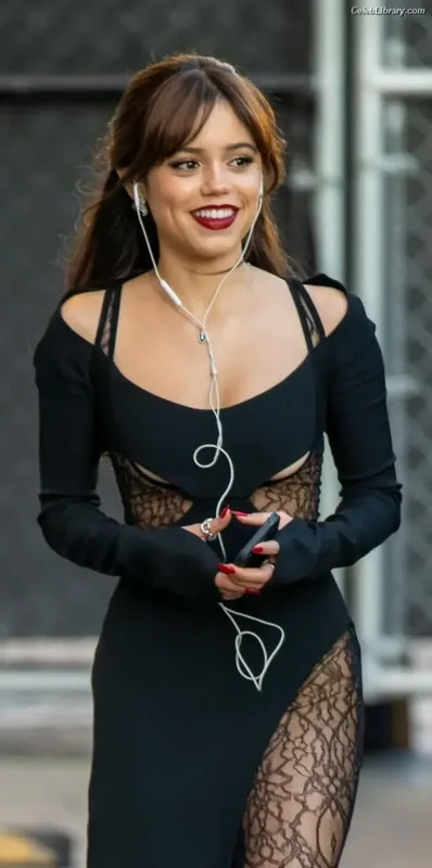 Jenna Ortega photo 13 of 5476