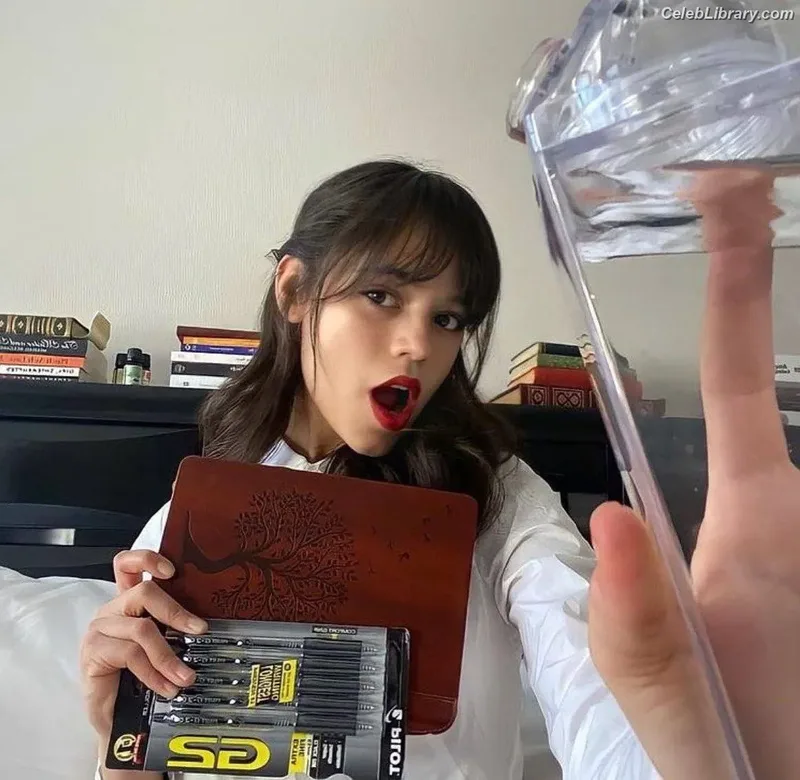 Jenna Ortega photo 23 of 5476