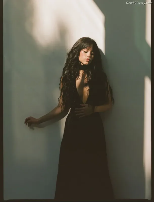 Jenna Ortega photo 18 of 5476
