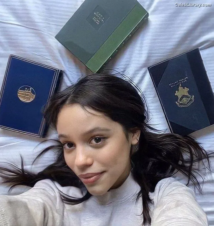 Jenna Ortega photo 10 of 5476